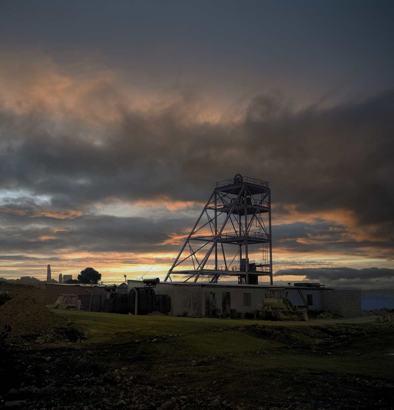 Mount Wellington at dusk 1974 l